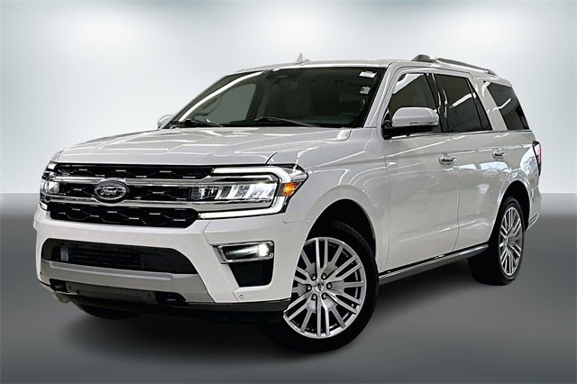 Used 2022 Ford Expedition Limited image 3