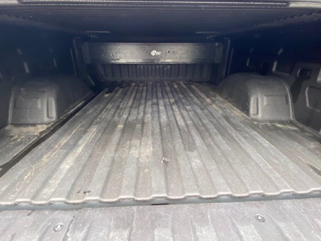 Used 2023 GMC Sierra 1500 AT4 w/ Technology Package AWD/4WD image 10