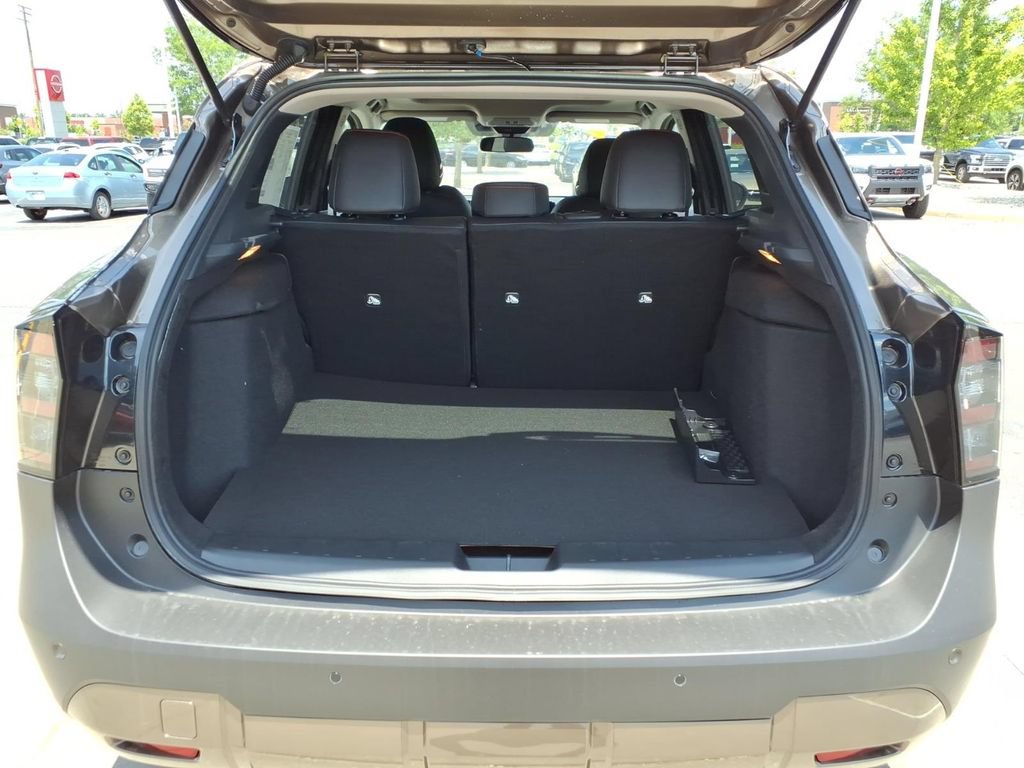 New 2026 Nissan Kicks SR w/ SR Premium Package AWD/4WD image 9