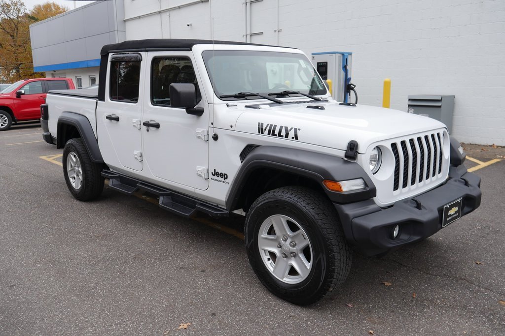 Used 2020 Jeep Gladiator Sport w/ Quick Order Package 24S image 2