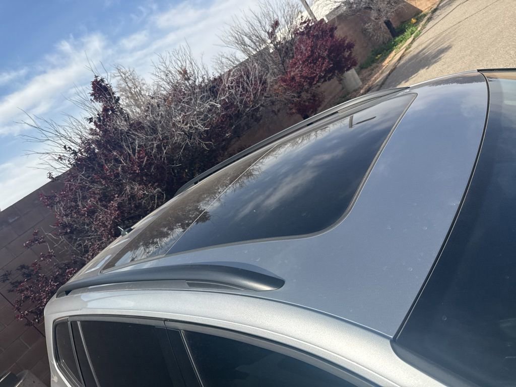 Used 2021 Volkswagen Tiguan SE R-Line image 20