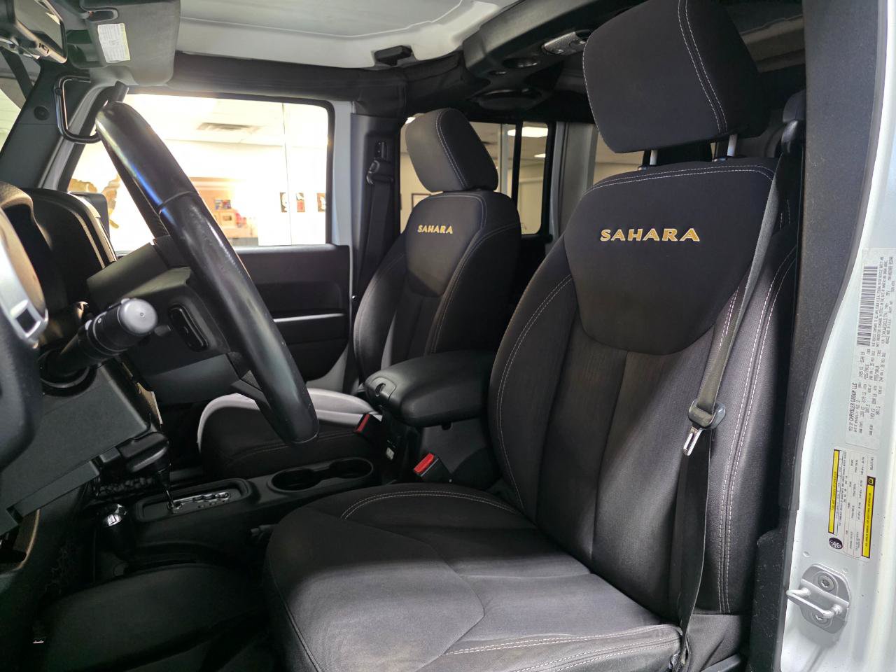 Used 2013 Jeep Wrangler Unlimited Sahara w/ Dual Top Group AWD/4WD image 15