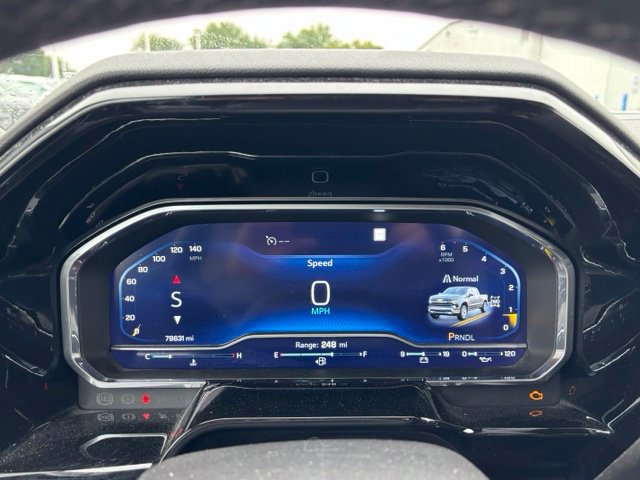 Used 2022 Chevrolet Silverado 1500 LT AWD/4WD image 9