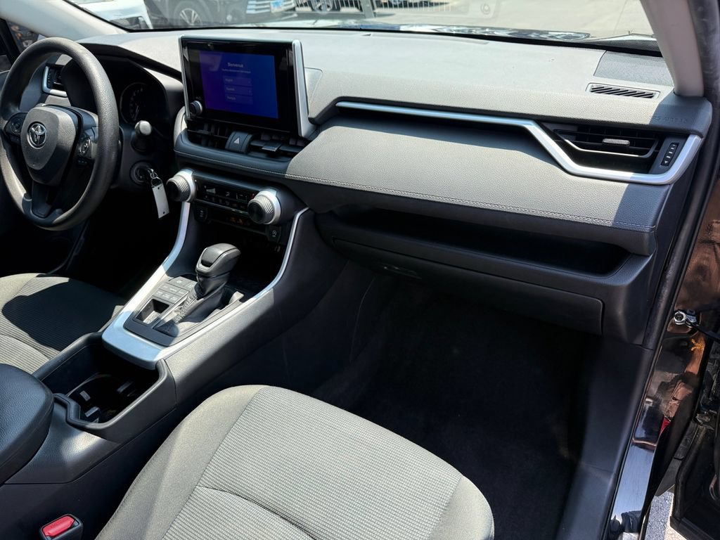 Certified 2023 Toyota RAV4 LE AWD/4WD image 17