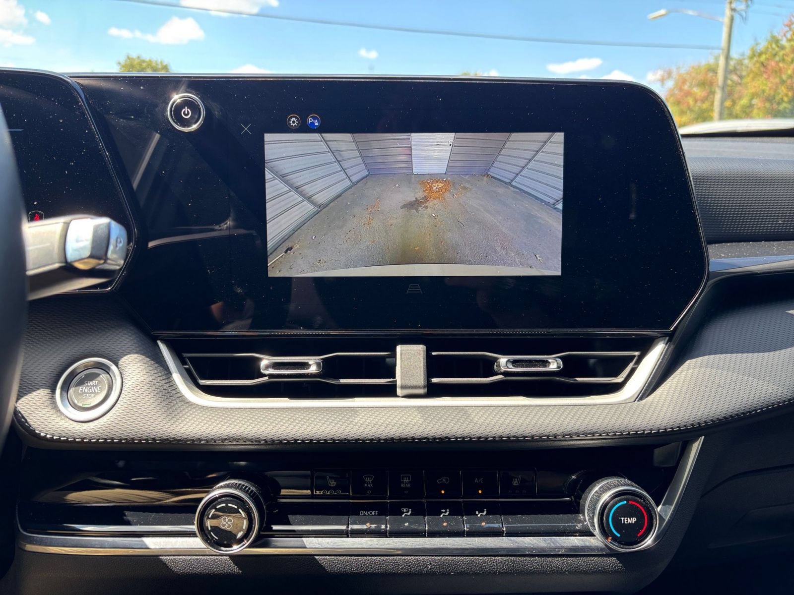 Used 2025 Chevrolet Equinox LT FWD image 16