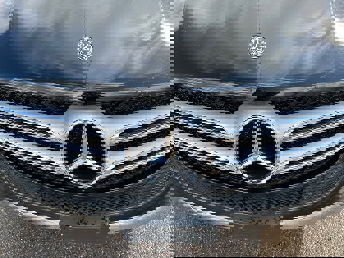 Used 2019 Mercedes-Benz GLE 400 4MATIC w/ Premium 2 Package image 19