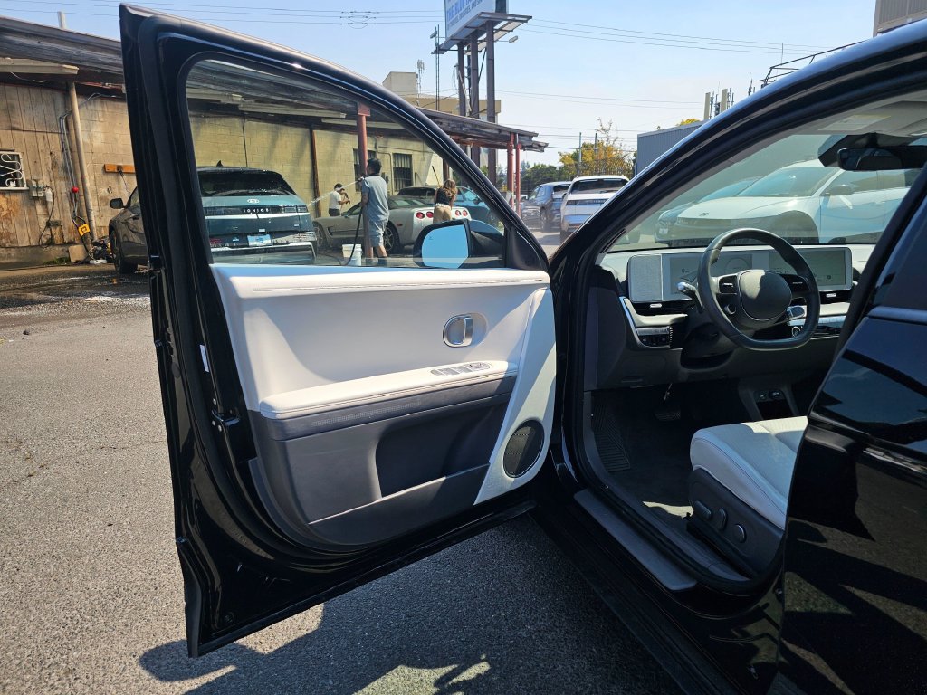 Used 2023 Hyundai Ioniq 5 SEL w/ Cargo Package AWD/4WD image 18