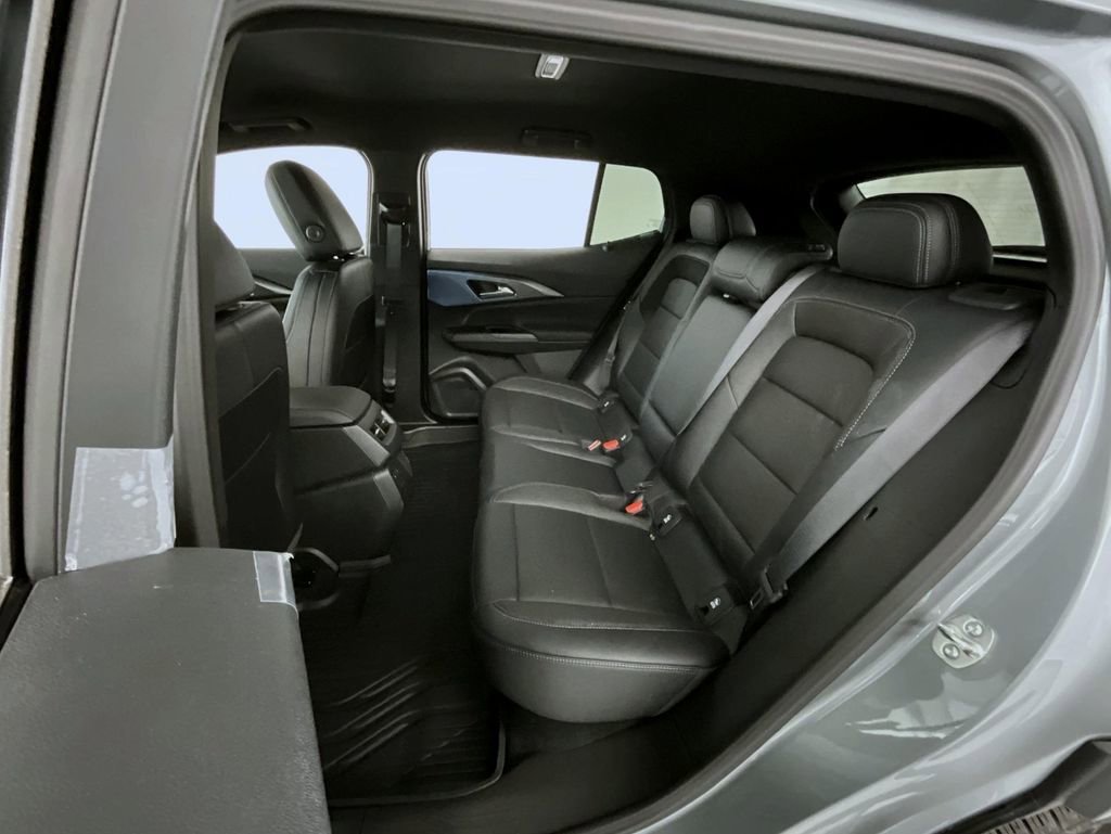 New 2026 Chevrolet Equinox EV LT image 10