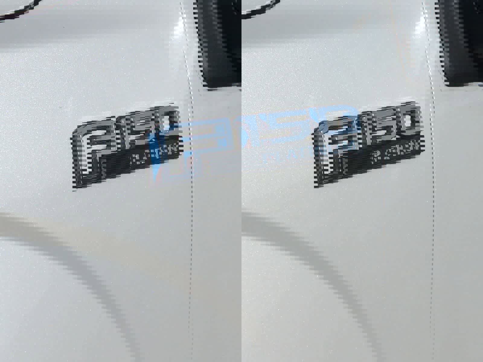 Used 2015 Ford F150 Platinum w/ Equipment Group 701A Luxury image 13