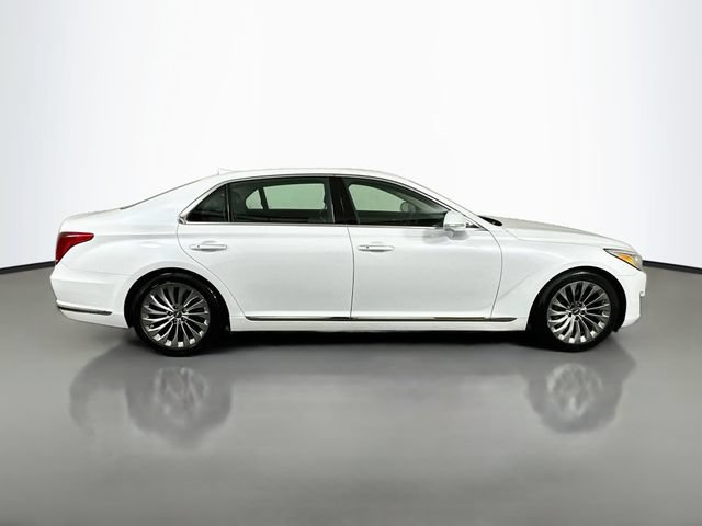 Used 2018 Genesis G90 3.3T Premium RWD image 4