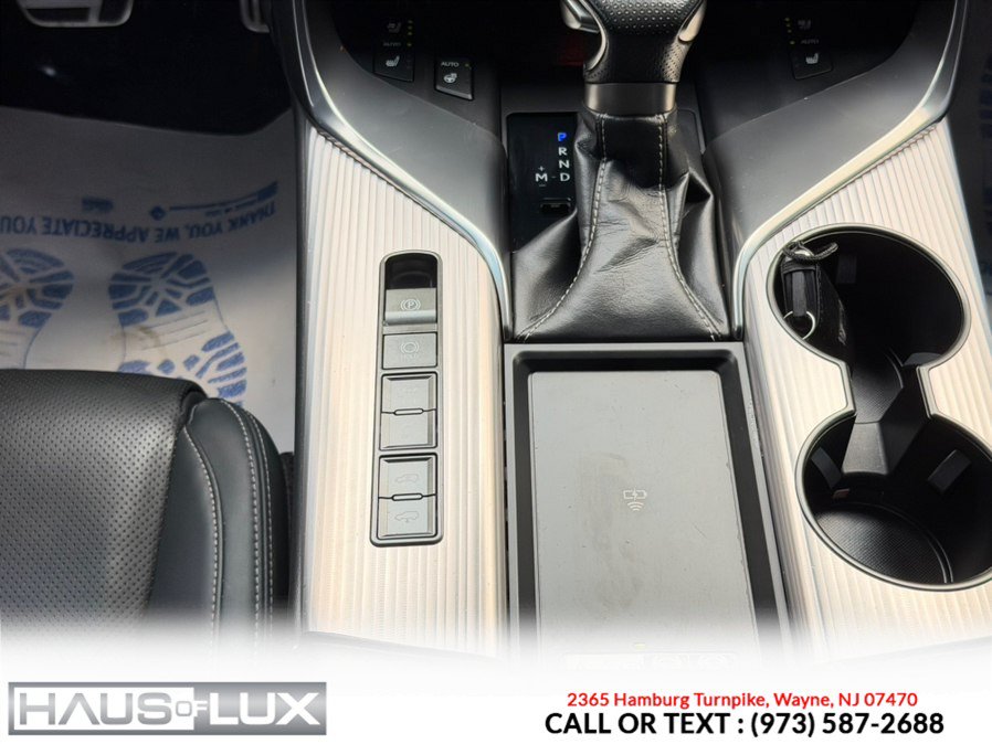 Used 2023 Lexus LX 600 F Sport w/ Accessory Package (Z1) AWD/4WD image 32