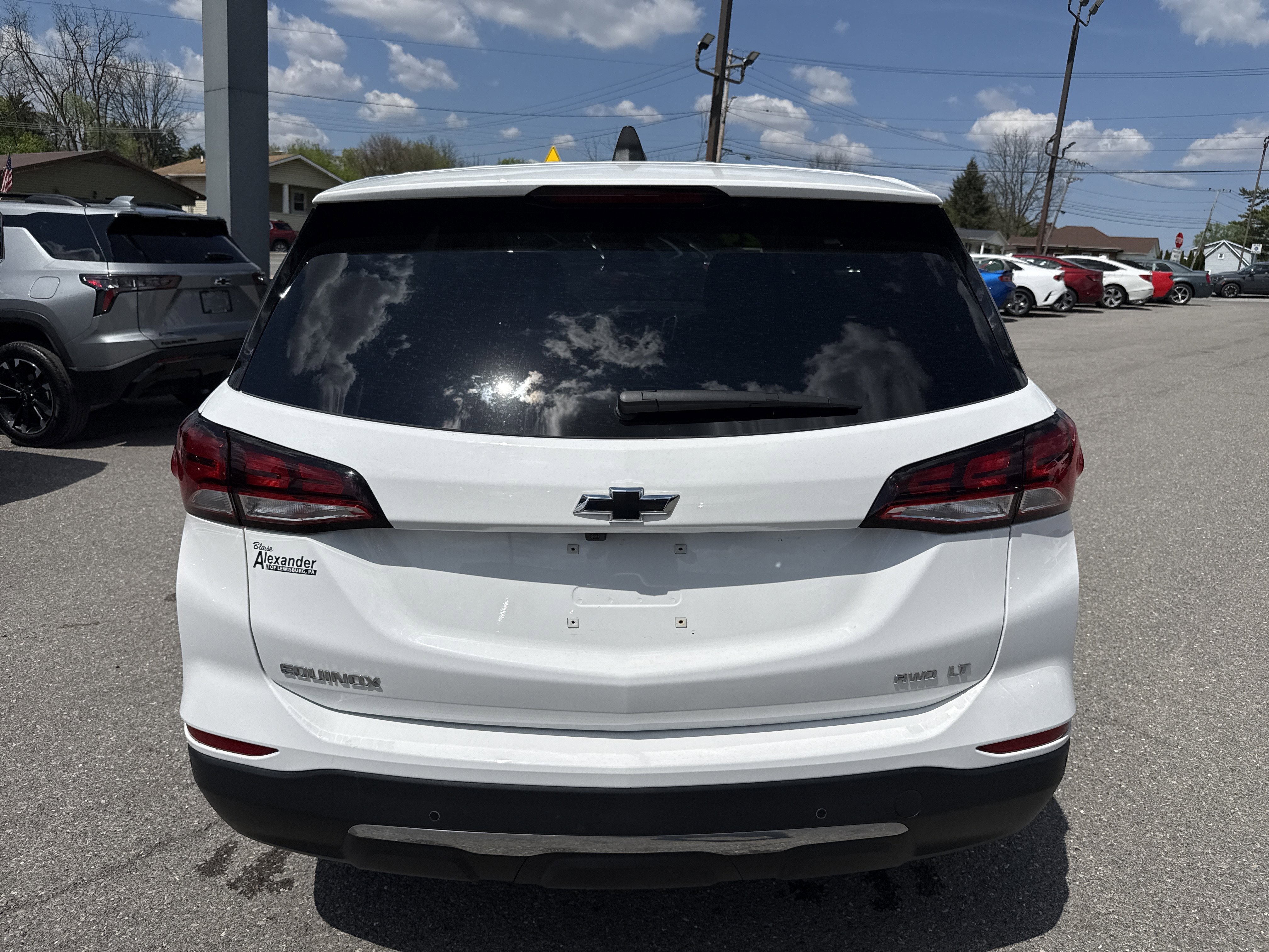 Used 2024 Chevrolet Equinox LT w/ LPO, Floor Liner Package AWD/4WD image 4