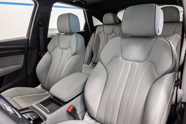 Used 2022 Audi Q5 2.0T Premium Plus w/ Premium Plus Package AWD/4WD image 9