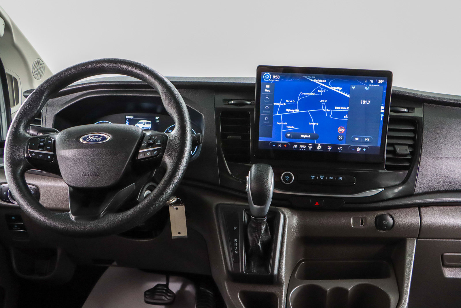 Used 2023 Ford Transit 350 XLT image 18