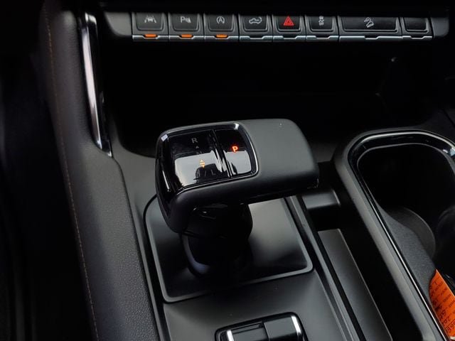 Used 2024 GMC Sierra 1500 AT4 w/ Technology Package AWD/4WD image 34