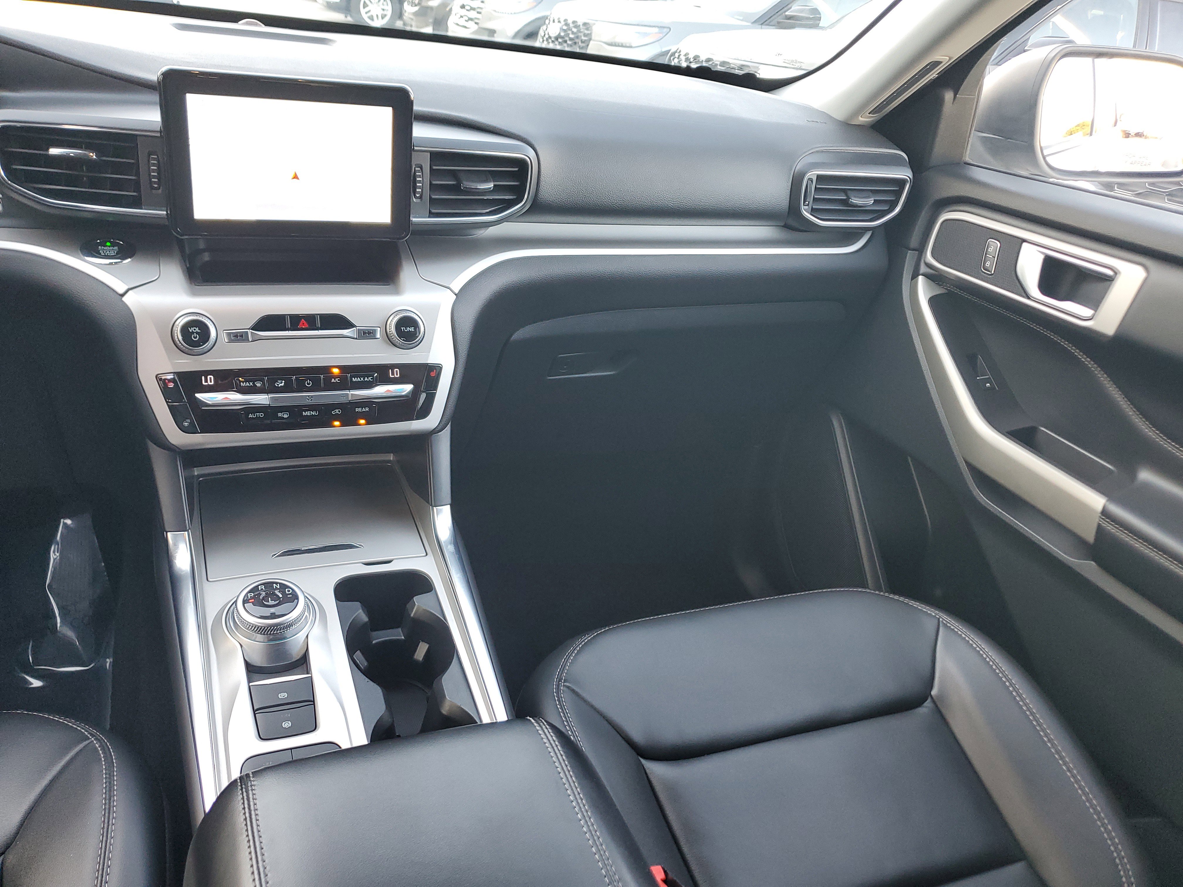 Used 2021 Ford Explorer XLT w/ Equipment Group 202A image 19