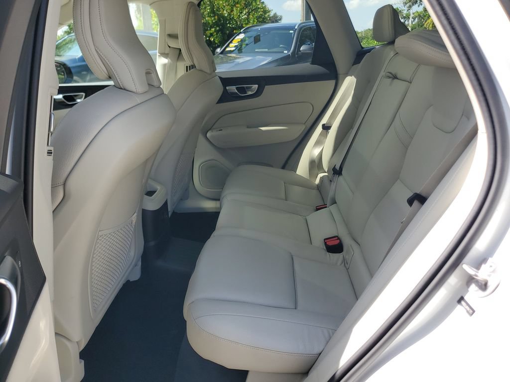 Certified 2024 Volvo XC60 T8 Plus w/ Protection Package Premier AWD/4WD image 11