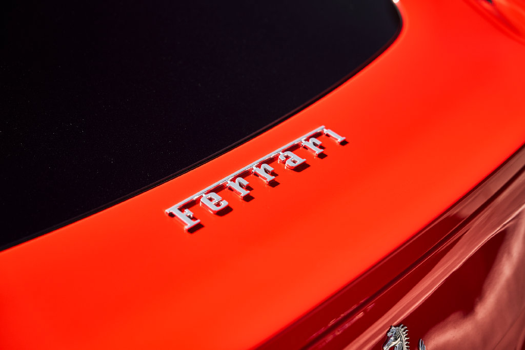 Used 2016 Ferrari F12 Berlinetta RWD image 11