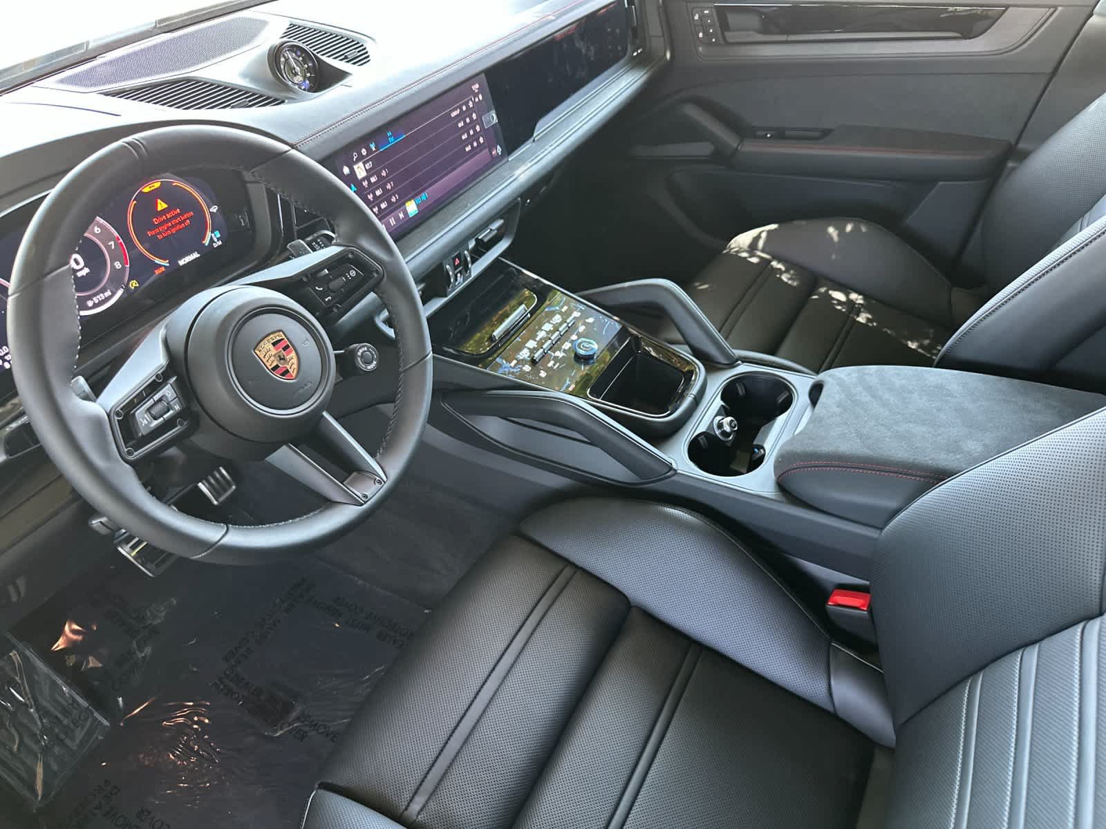 New 2026 Porsche Cayenne GTS AWD/4WD image 4