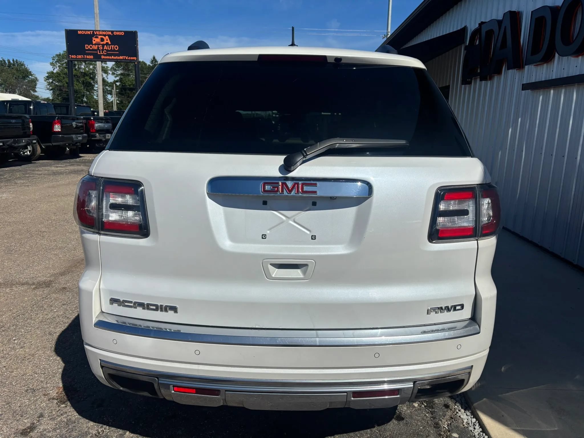 Used 2016 GMC Acadia Denali AWD/4WD image 4