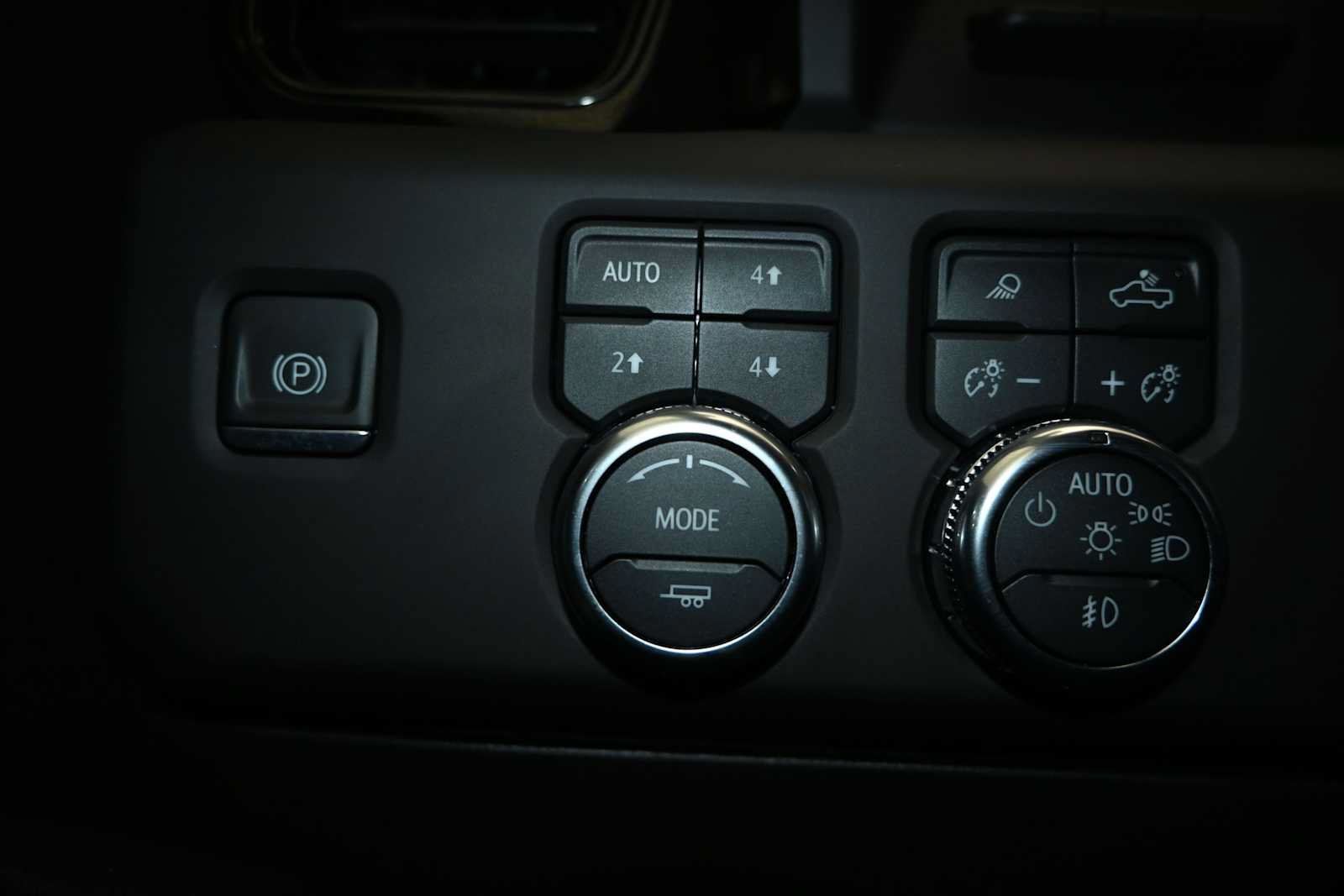 Used 2024 GMC Sierra 2500 AT4 w/ AT4 Premium Plus Package AWD/4WD image 16