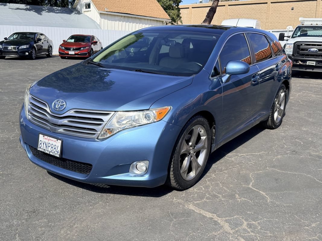 Used 2010 Toyota Venza w/ Leather Pkg FWD image 3