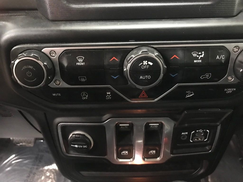 Used 2018 Jeep Wrangler Sport S image 18