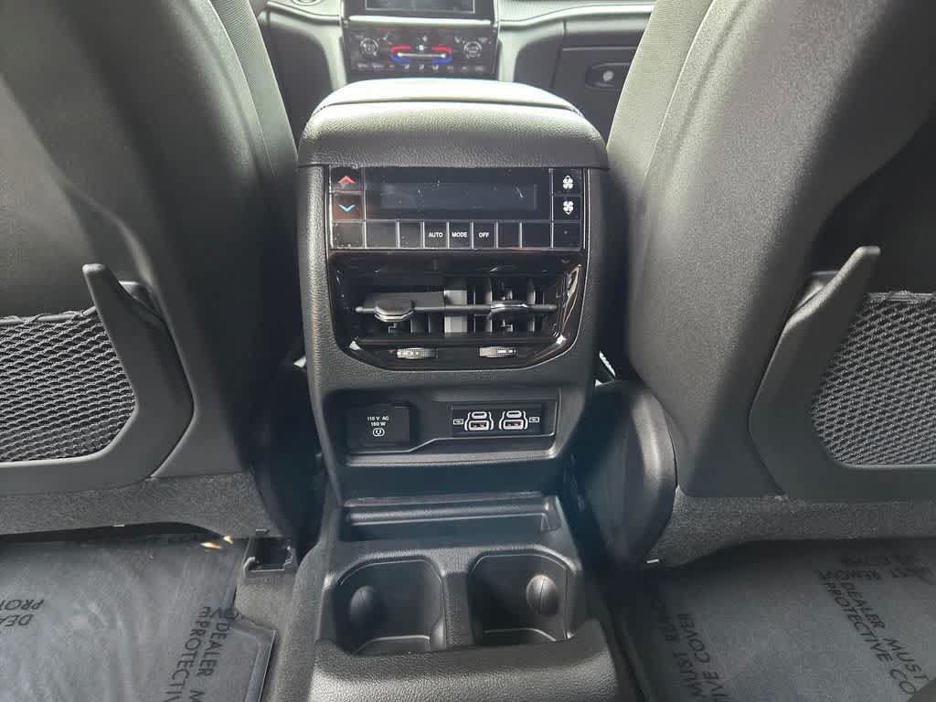 New 2025 Jeep Grand Cherokee L Altitude AWD/4WD image 10