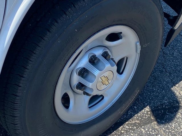 New 2025 Chevrolet Express 2500 w/ Driver Convenience Package image 23