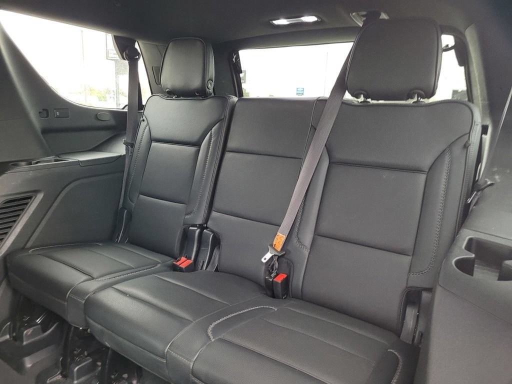Used 2023 GMC Yukon Denali AWD/4WD image 12