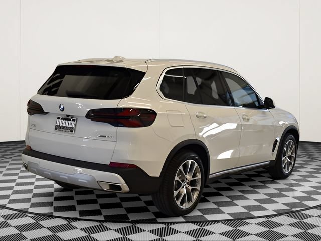 New 2026 BMW X5 xDrive40i w/ Premium Package AWD/4WD image 4