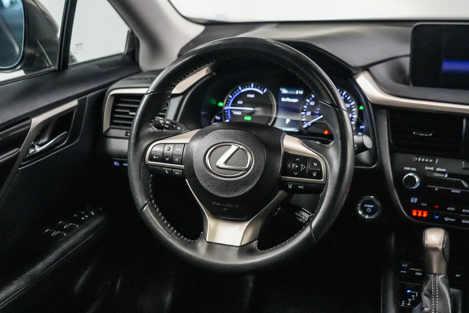 Used 2018 Lexus RX 450h AWD w/ Cold Area Package image 15