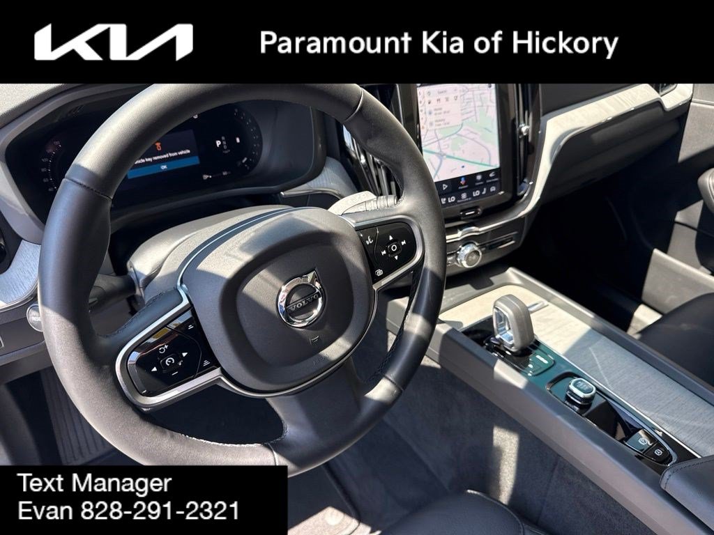 Used 2025 Volvo XC60 B5 Plus AWD/4WD image 22