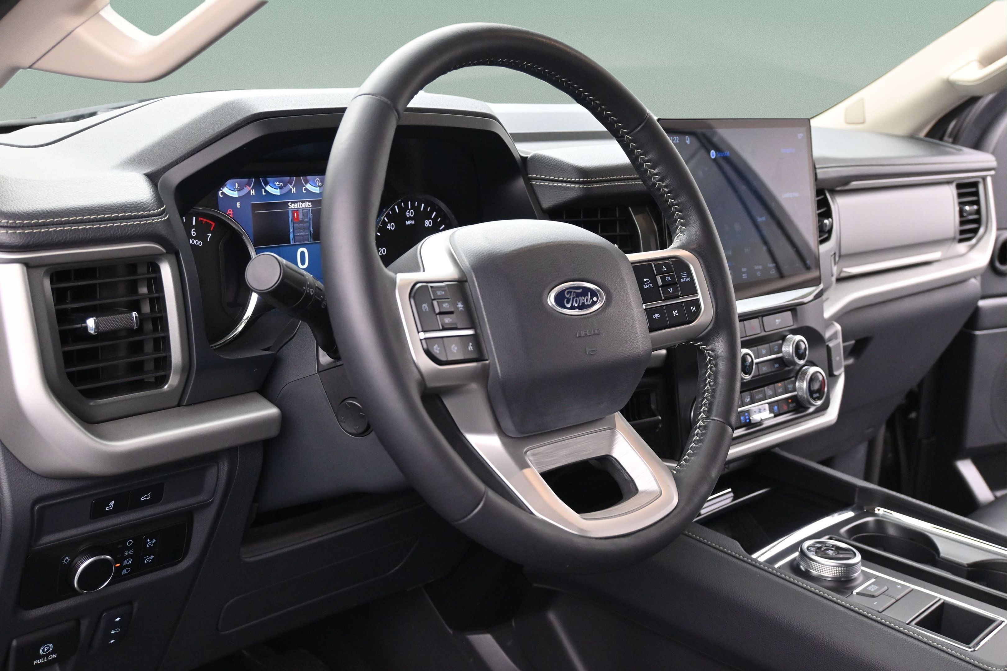 Used 2024 Ford Expedition XLT RWD image 12