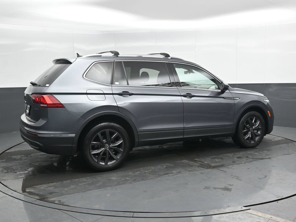 Used 2022 Volkswagen Tiguan SE AWD/4WD image 3