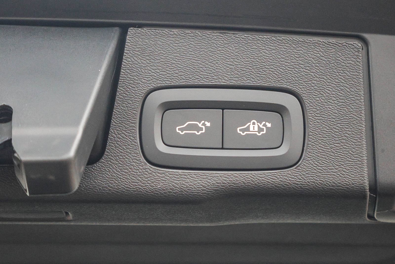 New 2026 Volvo XC60 B5 Core w/ Climate Package image 27