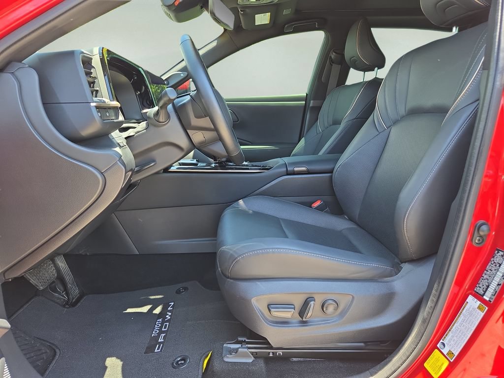 Certified 2025 Toyota Crown AWD/4WD image 14