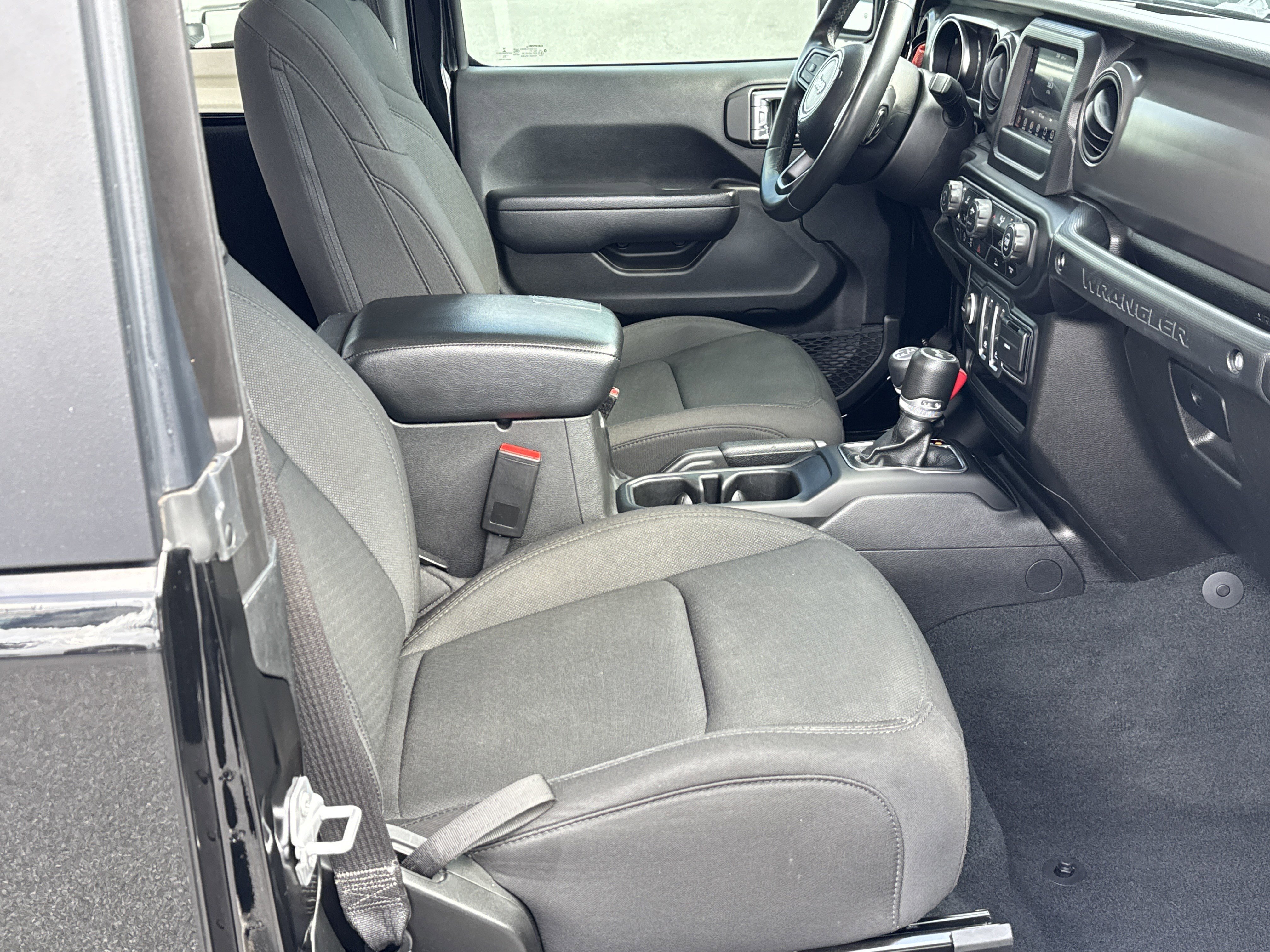 Used 2022 Jeep Wrangler Sport S image 16