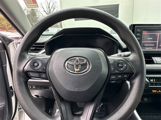 Used 2022 Toyota RAV4 XLE image 28