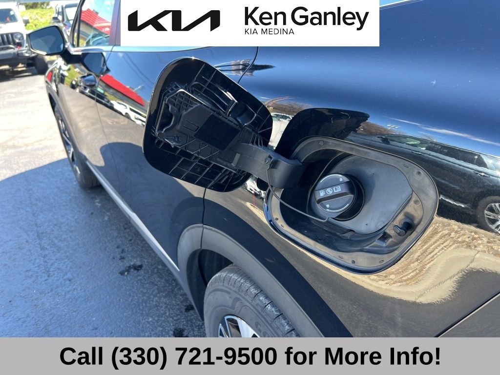 Certified 2025 Kia Sportage EX image 50