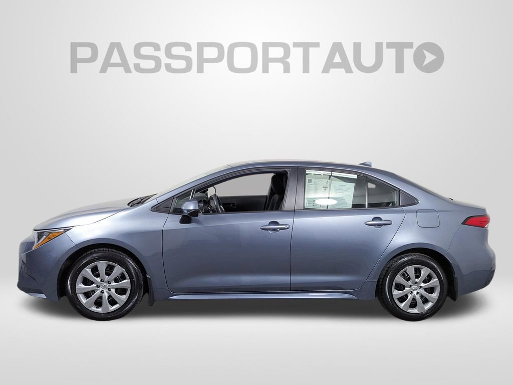 Used 2025 Toyota Corolla LE video 2