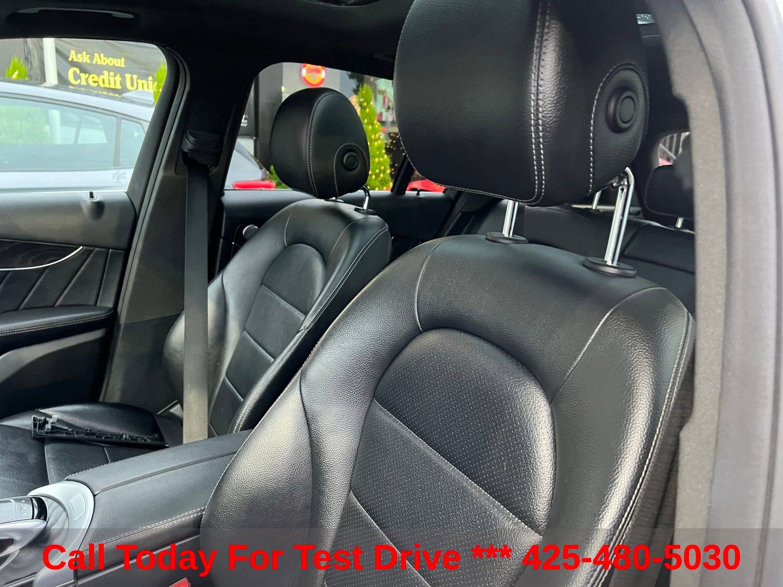 Used 2018 Mercedes-Benz GLC 300 4MATIC image 23