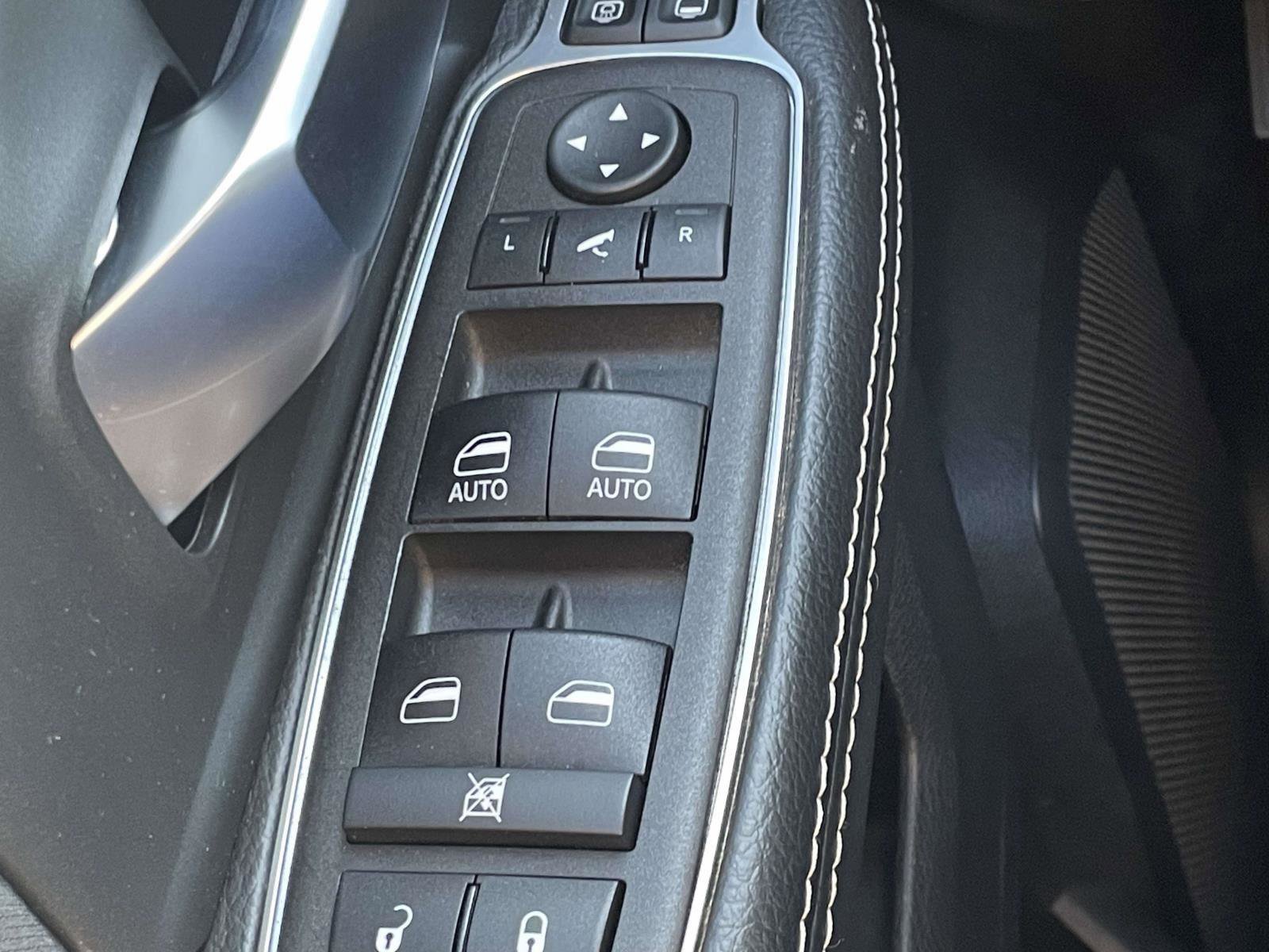 Used 2024 RAM 2500 Big Horn w/ Bed Utility Group image 9