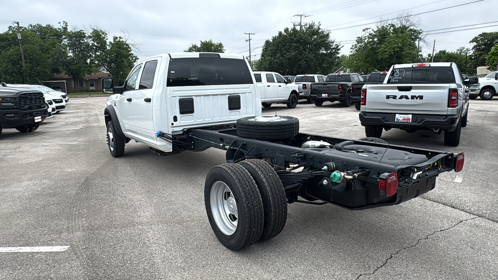 New 2026 RAM 5500 Tradesman w/ Chrome Appearance Group AWD/4WD image 7
