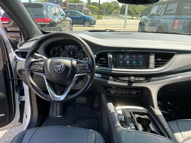 Used 2024 Buick Enclave Premium image 16