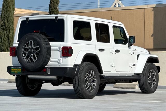 New 2026 Jeep Wrangler Unlimited Sahara AWD/4WD image 4