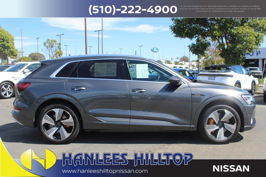Used 2019 Audi e-tron Prestige w/ Prestige Package AWD/4WD image 6