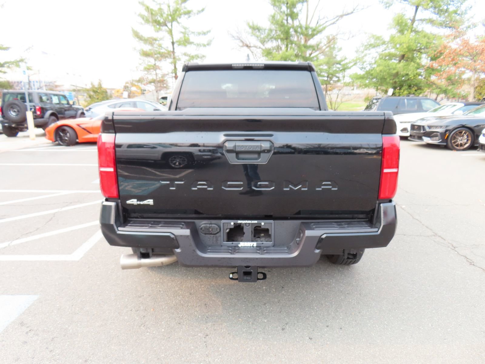 Used 2025 Toyota Tacoma SR5 image 6