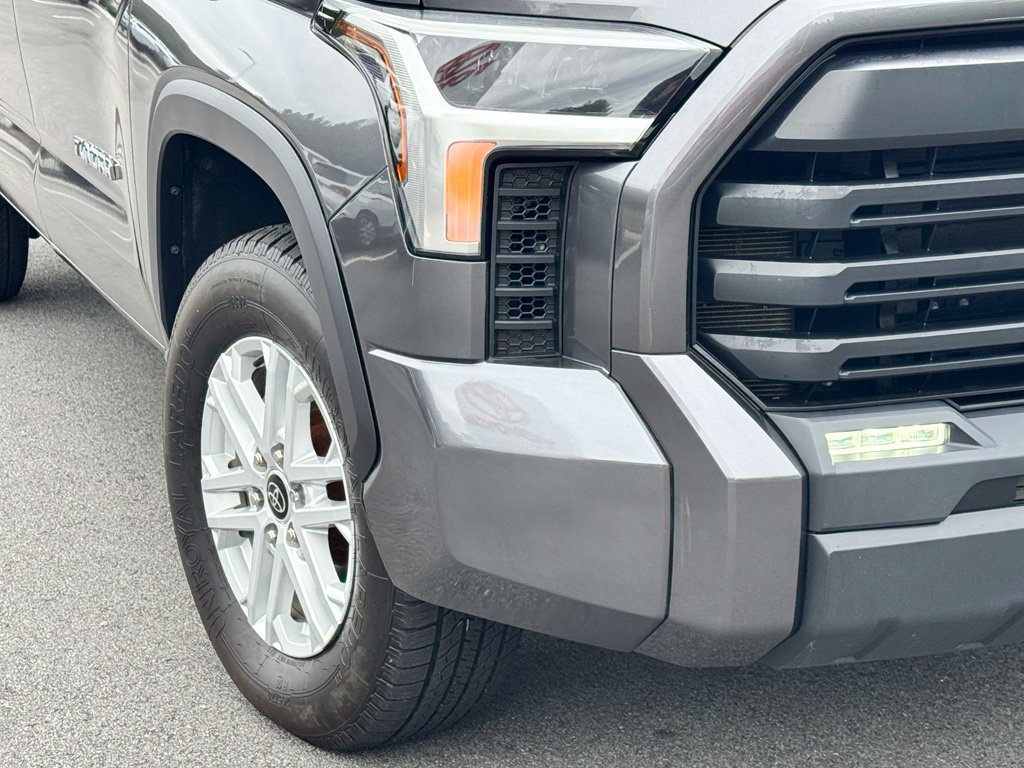 Used 2022 Toyota Tundra SR5 AWD/4WD image 36
