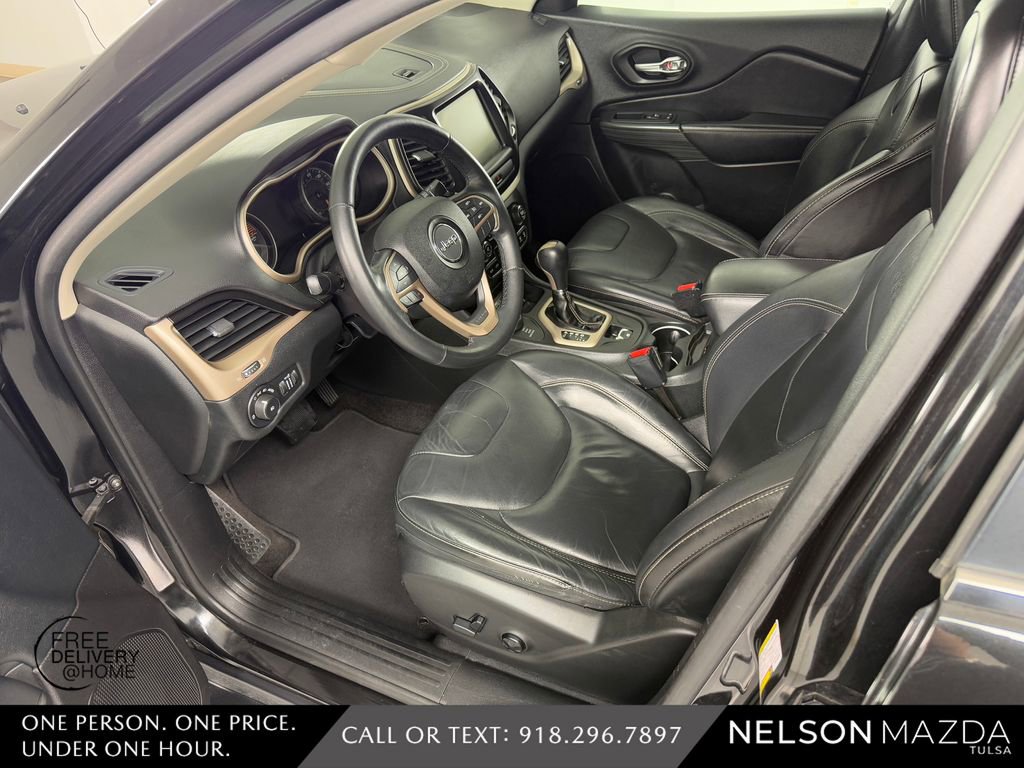 Used 2016 Jeep Cherokee Limited image 18